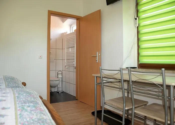 Gasthof Zwei Linden Πανσιόν *