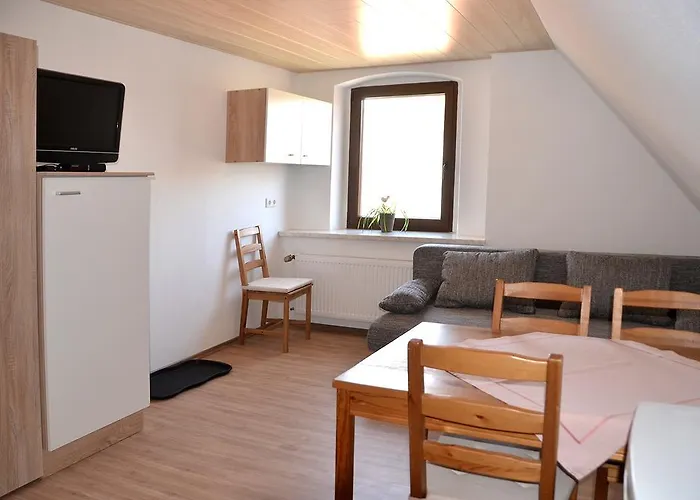 Gasthof Zwei Linden 게스트하우스 Marktleugast